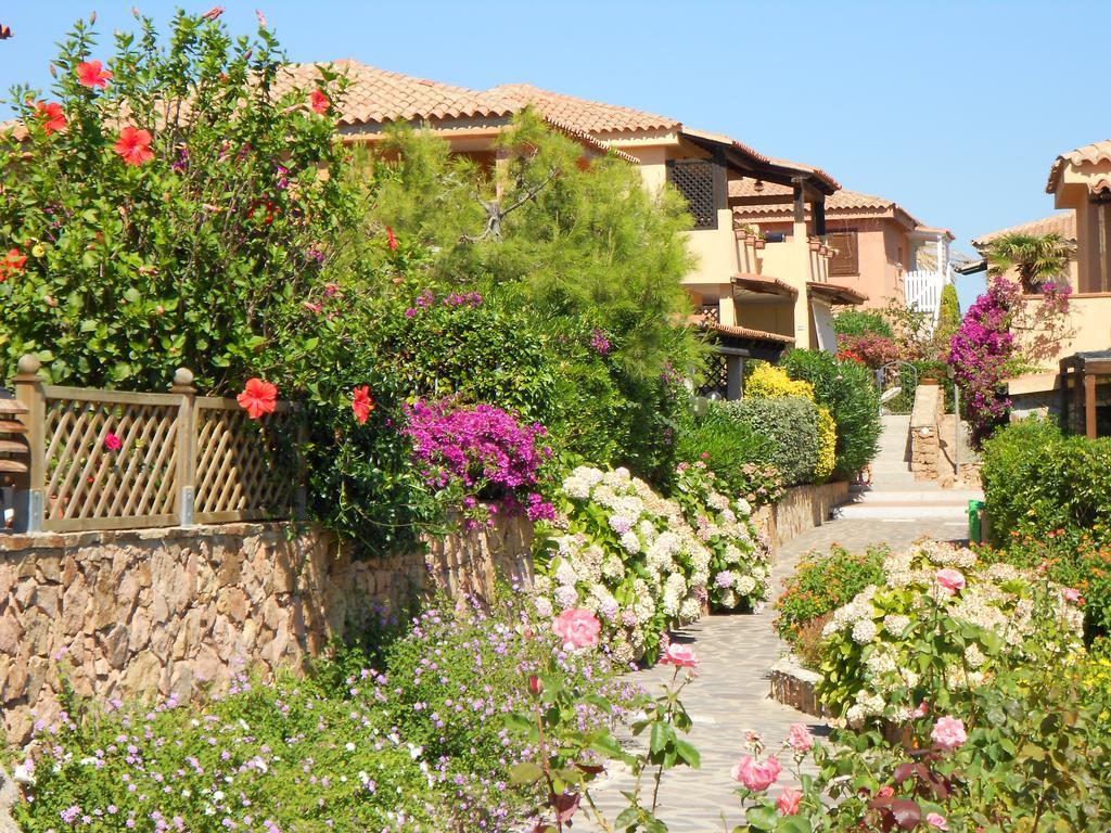 Baia De Bahas - Apartments & Resort Marinella  Exterior foto